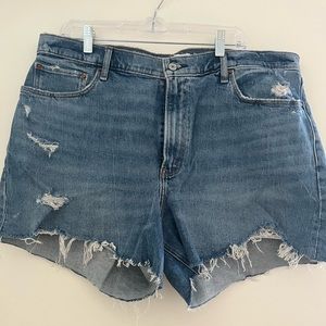 Abercrombie & Fitch CurveLove mom shorts